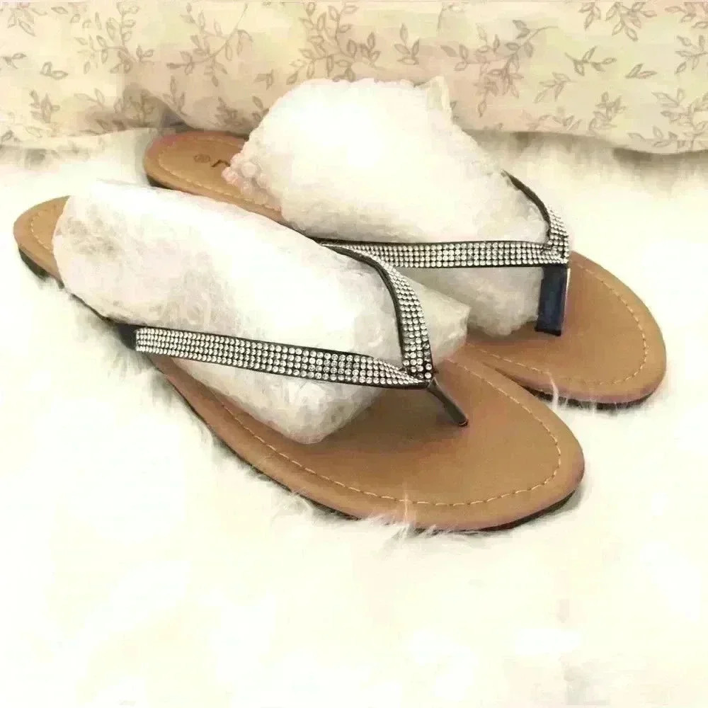 RUE21 basic silver glitter sandals flipflops Women 10